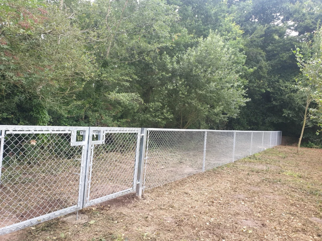 Chainlink fencing uk (98) foto